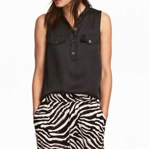 H&M l EUC Sleeveless Satin Top Black (6)